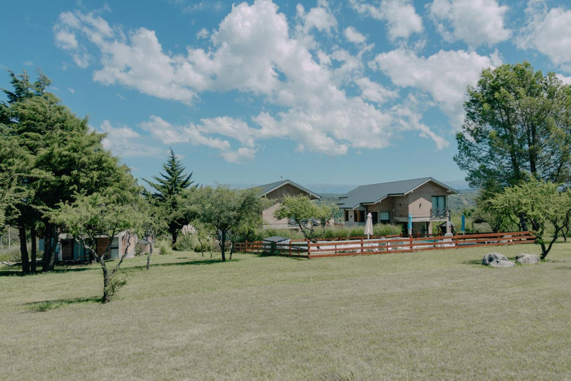Pentagrama, Casas De Campo Villa General Belgrano Luaran gambar