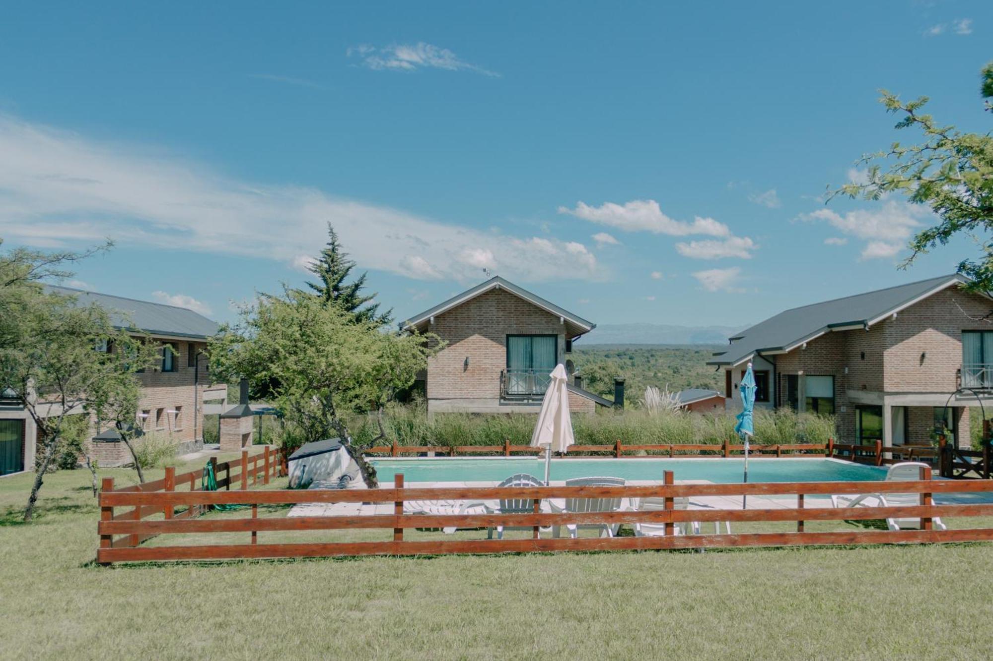 Pentagrama, Casas De Campo Villa General Belgrano Luaran gambar